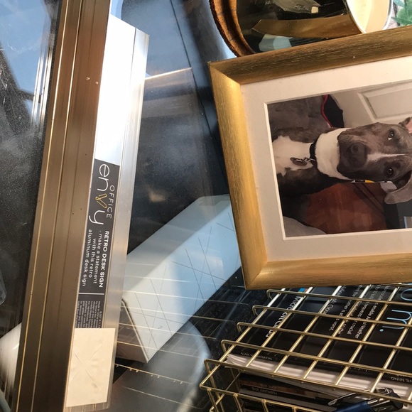 Desk sign reads “I literally don’t even care” - Picture 3 of 3